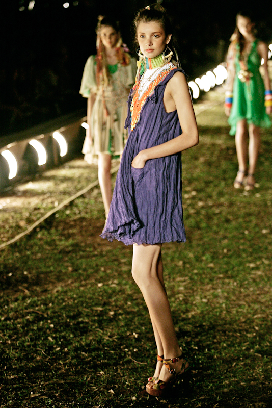 desfile-ellus-saopauloverao2007rtw-103