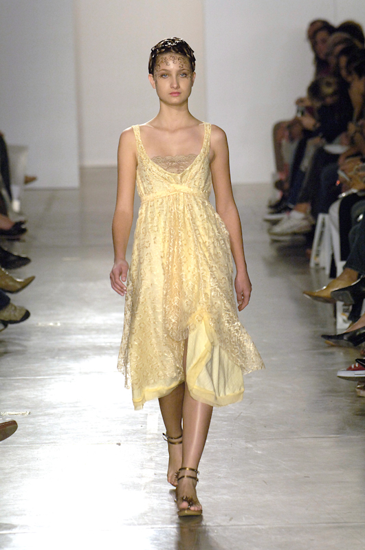 desfile-erikaikezili-saopauloverao2007rtw-108