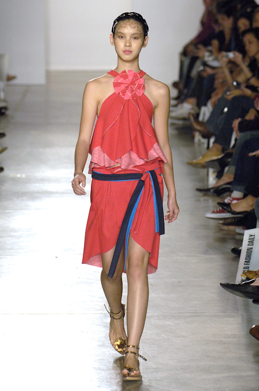 desfile-erikaikezili-saopauloverao2007rtw-112