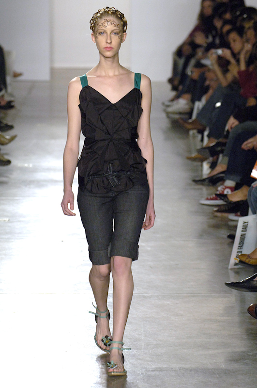 desfile-erikaikezili-saopauloverao2007rtw-115