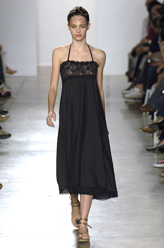 desfile-erikaikezili-saopauloverao2007rtw-117