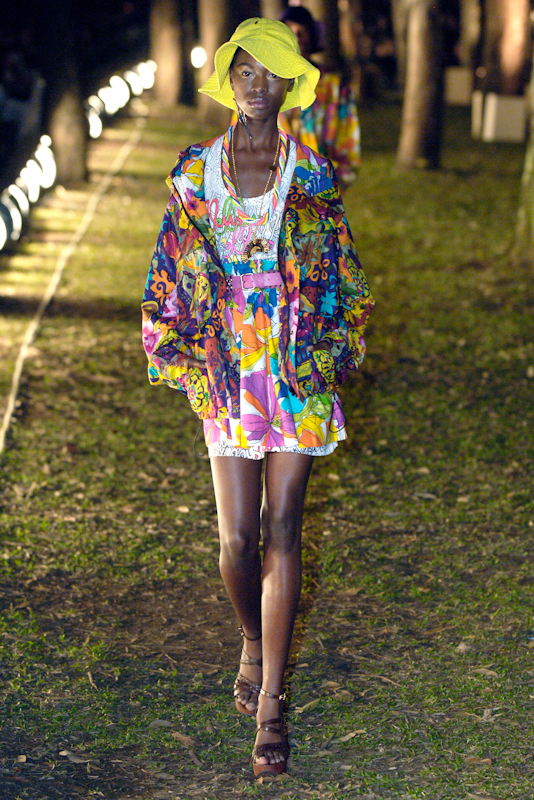 desfile-ellus-saopauloverao2007rtw-126