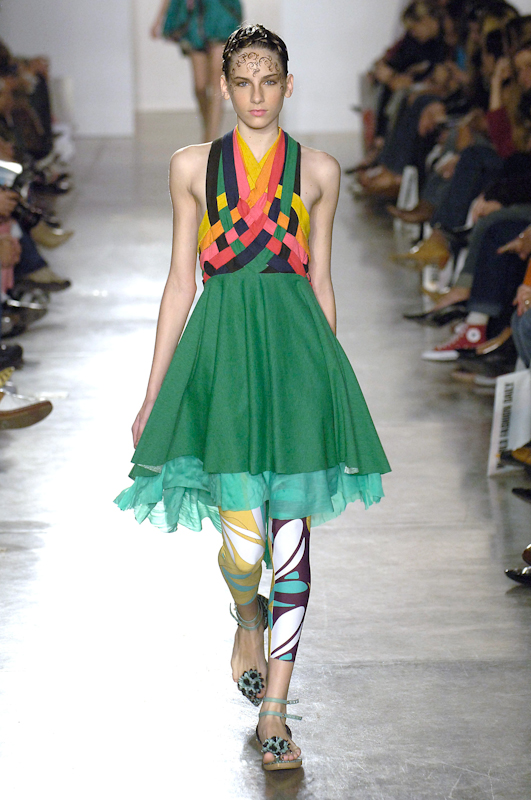 desfile-erikaikezili-saopauloverao2007rtw-131