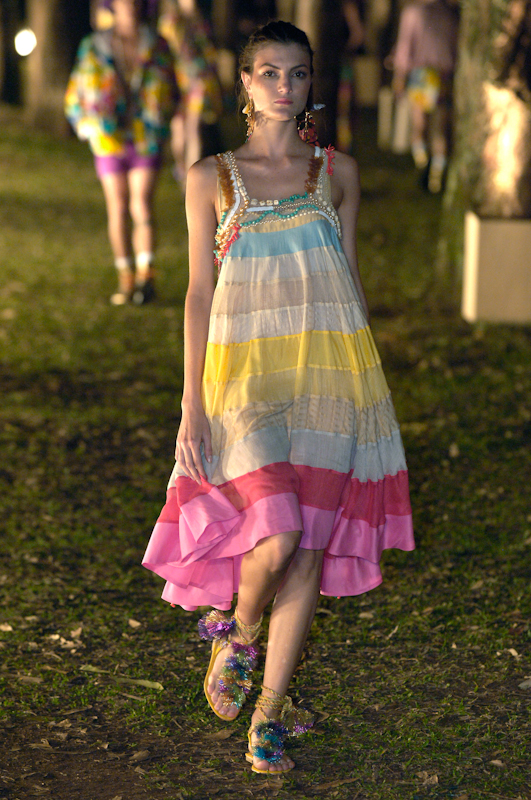 desfile-ellus-saopauloverao2007rtw-132