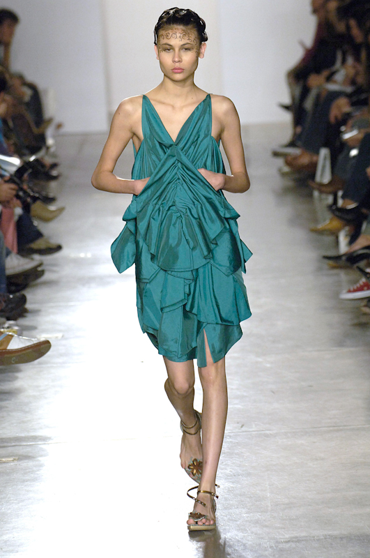 desfile-erikaikezili-saopauloverao2007rtw-134