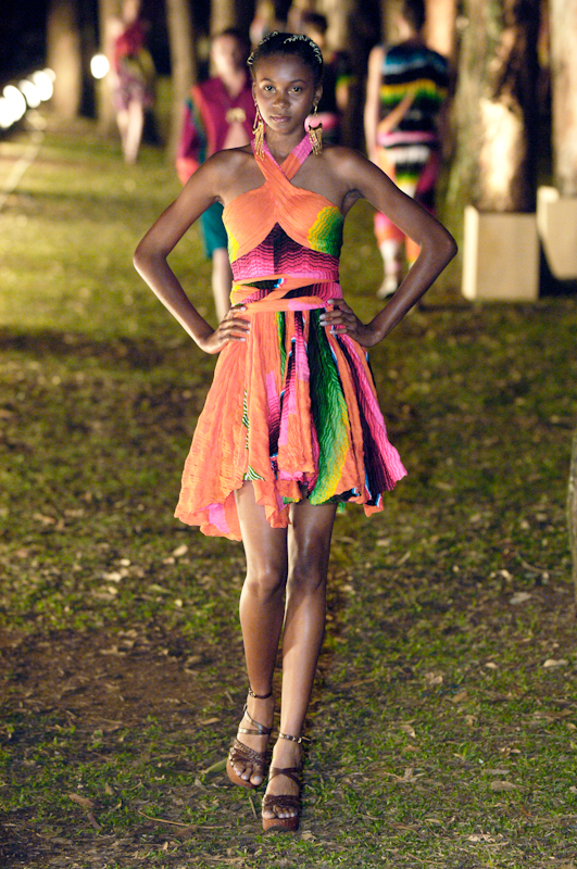 desfile-ellus-saopauloverao2007rtw-143