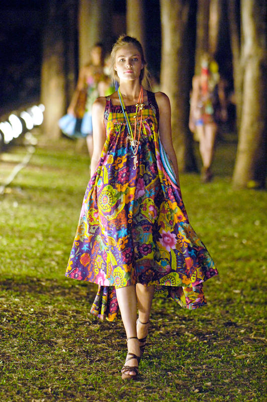 desfile-ellus-saopauloverao2007rtw-149