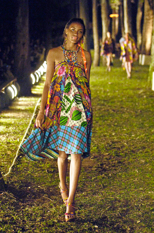 desfile-ellus-saopauloverao2007rtw-151