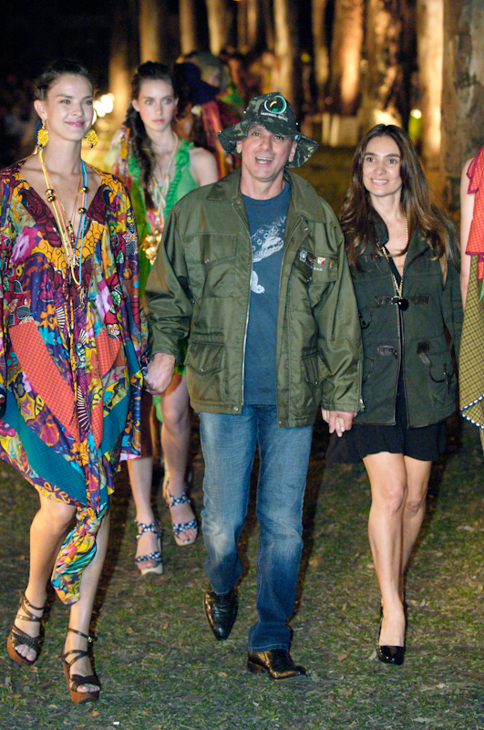desfile-ellus-saopauloverao2007rtw-153