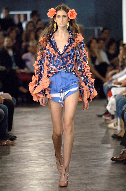 desfile-fabiabercsek-saopauloverao2007rtw-119