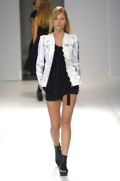 desfile-gloriacoelho-saopauloverao2007rtw-128