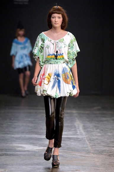 desfile-cavalera-saopauloverao2007rtw-101