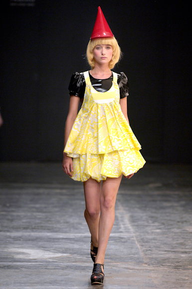 desfile-cavalera-saopauloverao2007rtw-102