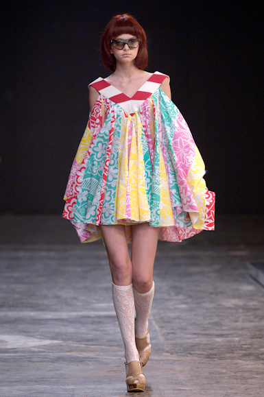 desfile-cavalera-saopauloverao2007rtw-104