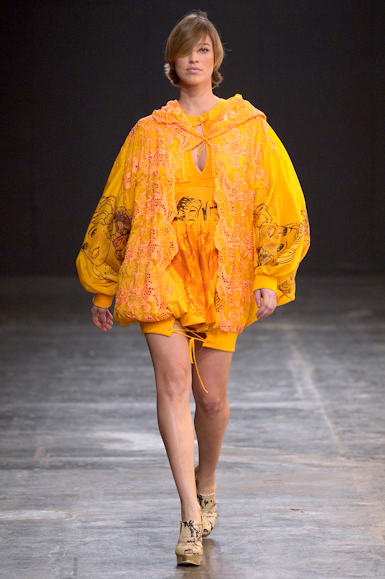 desfile-cavalera-saopauloverao2007rtw-114