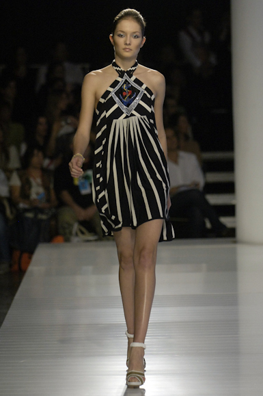 desfile-iodice-saopauloverao2007rtw-127