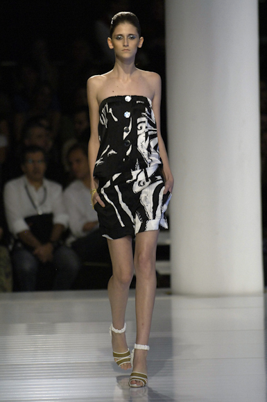 desfile-iodice-saopauloverao2007rtw-129
