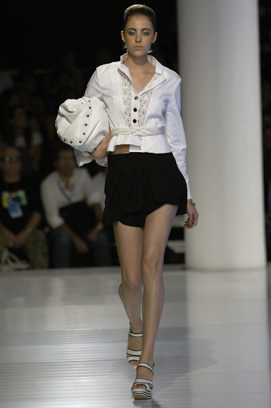 desfile-iodice-saopauloverao2007rtw-136