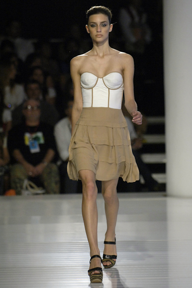 desfile-iodice-saopauloverao2007rtw-144