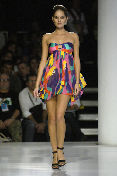 desfile-iodice-saopauloverao2007rtw-156
