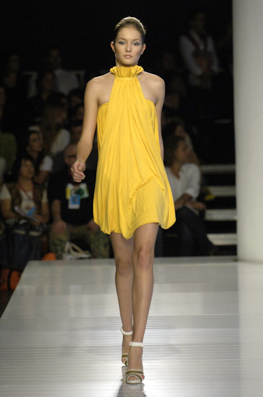 desfile-iodice-saopauloverao2007rtw-163