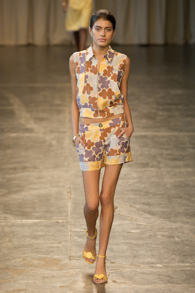 desfiles-isabelacapeto-saopauloverao2007rtw-128