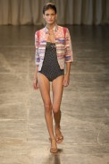 desfiles-isabelacapeto-saopauloverao2007rtw-150