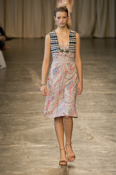 desfiles-isabelacapeto-saopauloverao2007rtw-153
