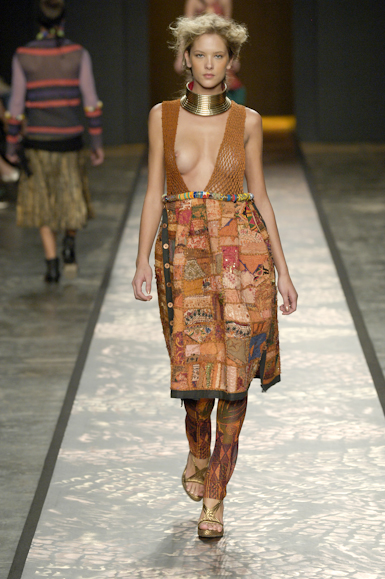 desfiles-linovillaventura-saopauloverao2007rtw-159