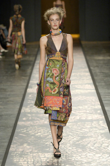 desfiles-linovillaventura-saopauloverao2007rtw-163
