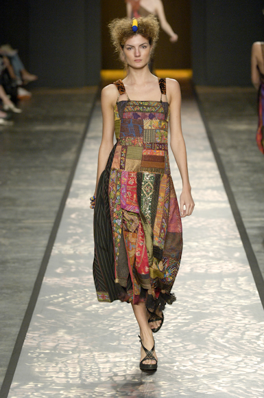 desfiles-linovillaventura-saopauloverao2007rtw-164