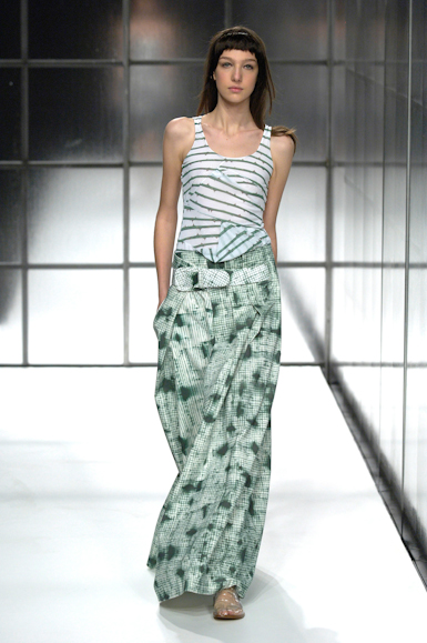 desfiles-mariabonita-saopauloverao2007rtw-143