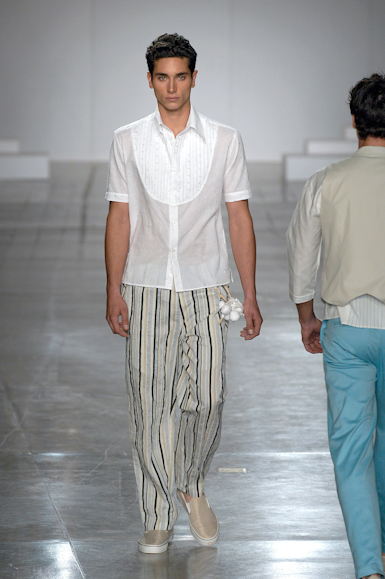 desfiles-marioqueiroz-saopauloverao2007rtw-131