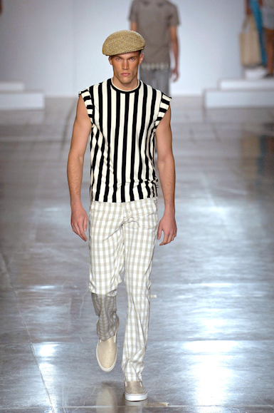 desfiles-marioqueiroz-saopauloverao2007rtw-136