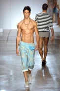 desfiles-marioqueiroz-saopauloverao2007rtw-139