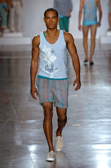 desfiles-marioqueiroz-saopauloverao2007rtw-142