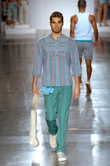 desfiles-marioqueiroz-saopauloverao2007rtw-143