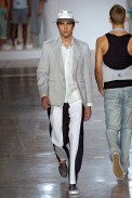 desfiles-marioqueiroz-saopauloverao2007rtw-146