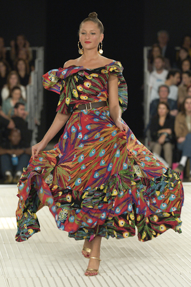 desfiles-neon-saopauloverao2007rtw-136