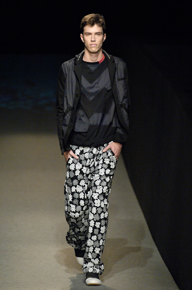 desfiles-oestudio-saopauloverao2007rtw-131