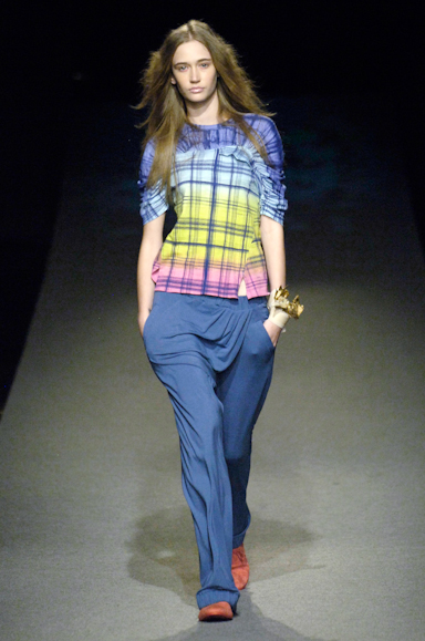 desfiles-oestudio-saopauloverao2007rtw-136