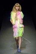 desfiles-oestudio-saopauloverao2007rtw-139