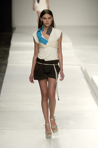 desfiles-patachou-saopauloverao2007rtw-131