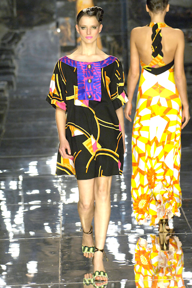 desfile-andrelima-saopauloverao2007rtw-118