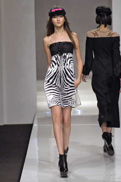 desfiles-reinaldolourenco-saopauloverao2007rtw-130