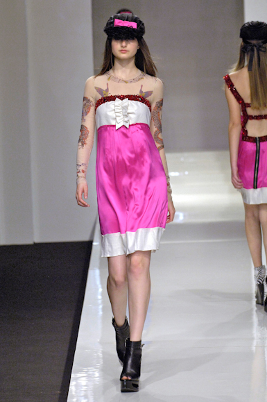 desfiles-reinaldolourenco-saopauloverao2007rtw-137