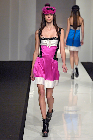 desfiles-reinaldolourenco-saopauloverao2007rtw-139