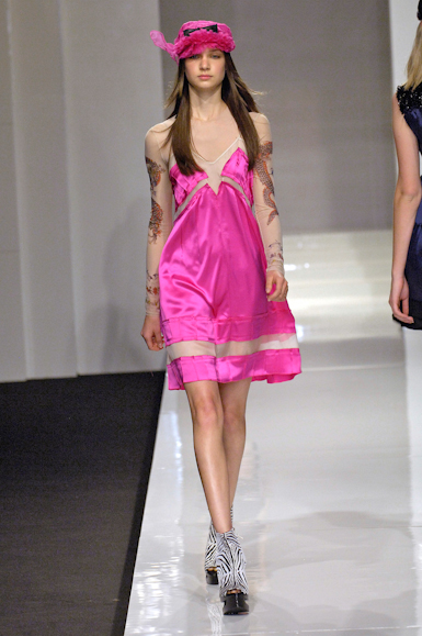 desfiles-reinaldolourenco-saopauloverao2007rtw-142