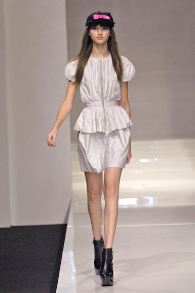 desfiles-reinaldolourenco-saopauloverao2007rtw-152
