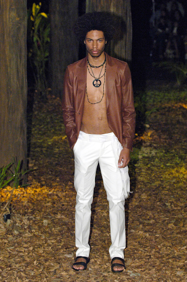 desfiles-ricardoalmeida-saopauloverao2007rtw-125